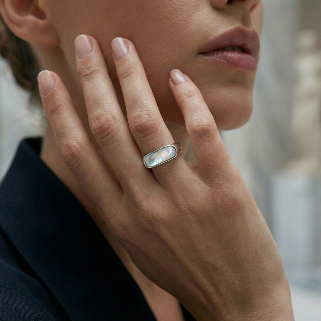 Mother of Pearl Bar Ring